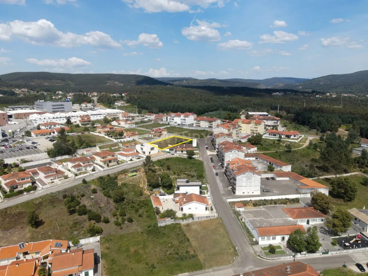 Fotografia 10 de Excelente lote de terreno com projeto aprovado