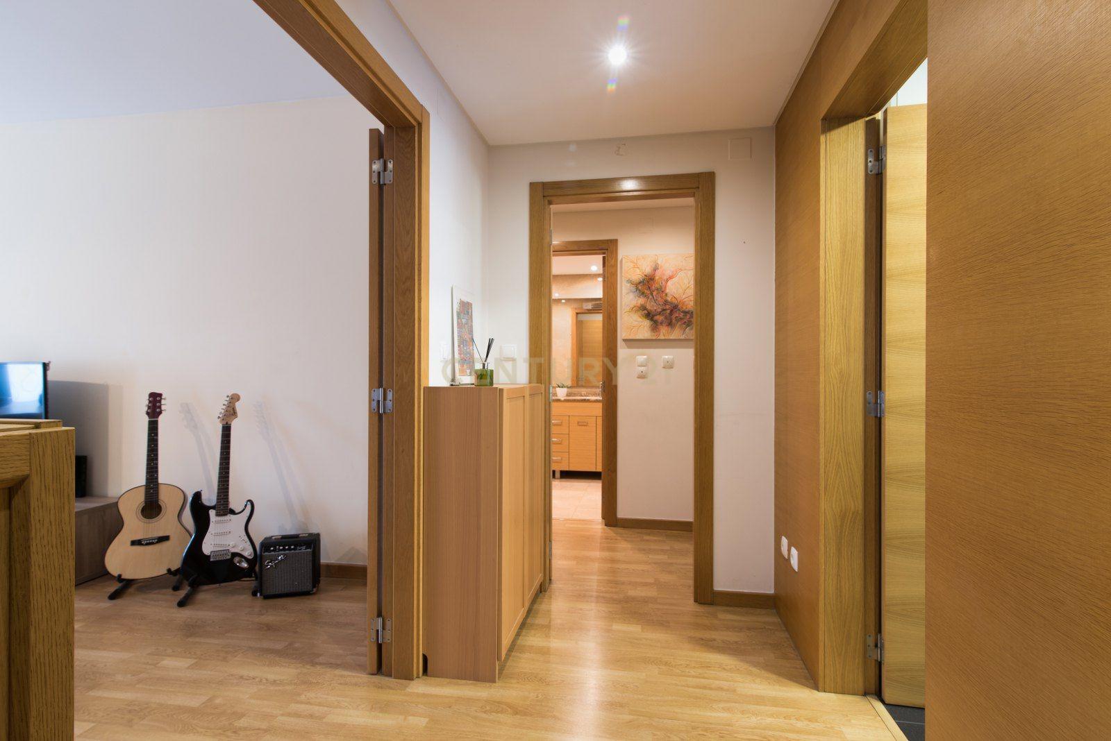 T2 com Garagem | 450 m do Metro - Image 17