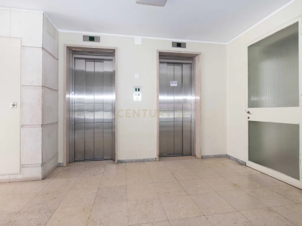 Duplex em Estados Unidos Da America, Lisboa com Vista para a Cidade - Image 28