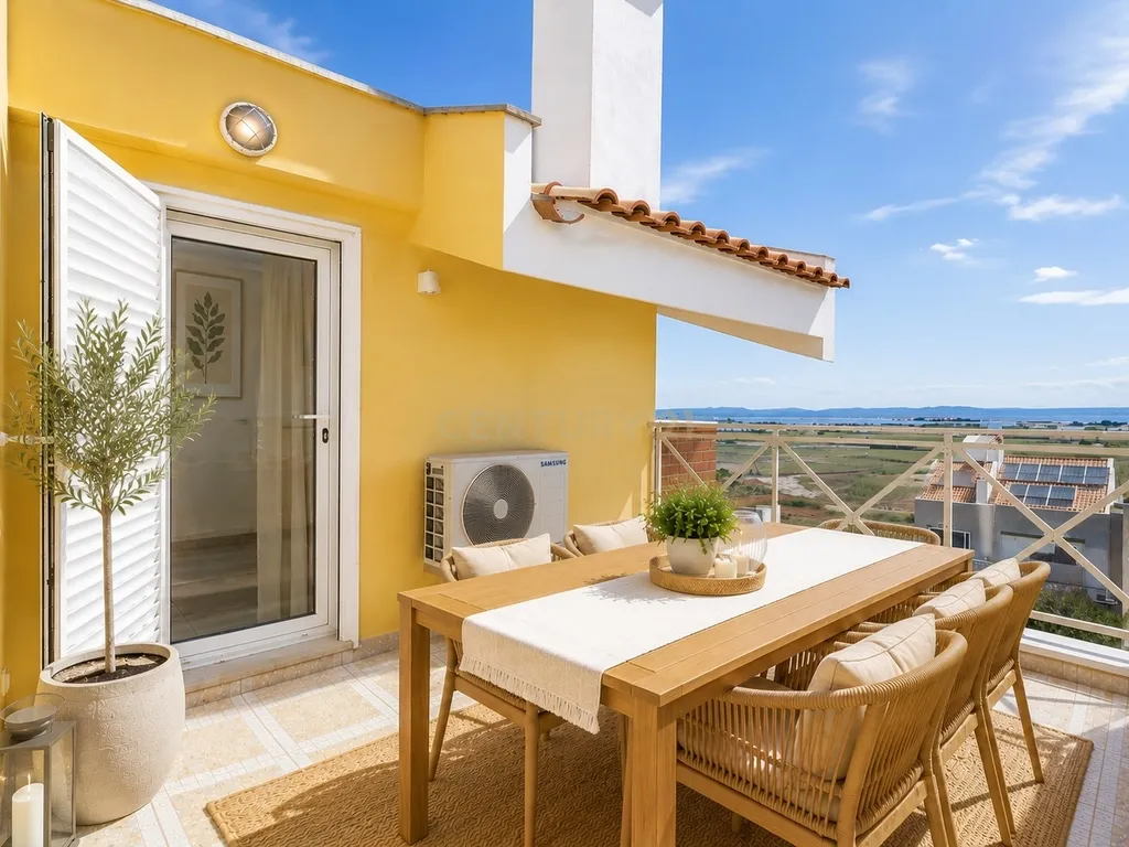 Duplex Exclusivo | 1 Quarto + 3 Suites | Terraços | Vista Panorâmica sobre o Estuário do Tejo - Image 24