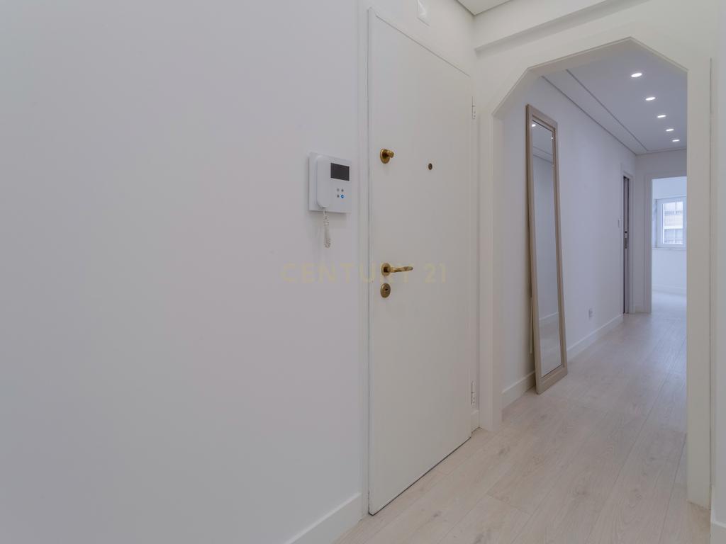 T2 Renovado na Buraca | Modernidade, Conforto e Excelente Localização - Image 20