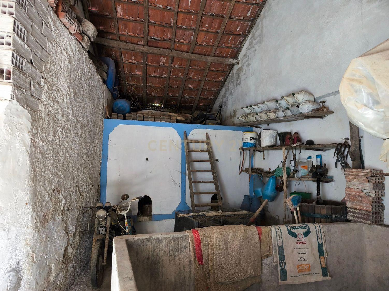 Arrecadação com Potencial de Transformação em Alojamento Local, Vila Chã - Alenquer