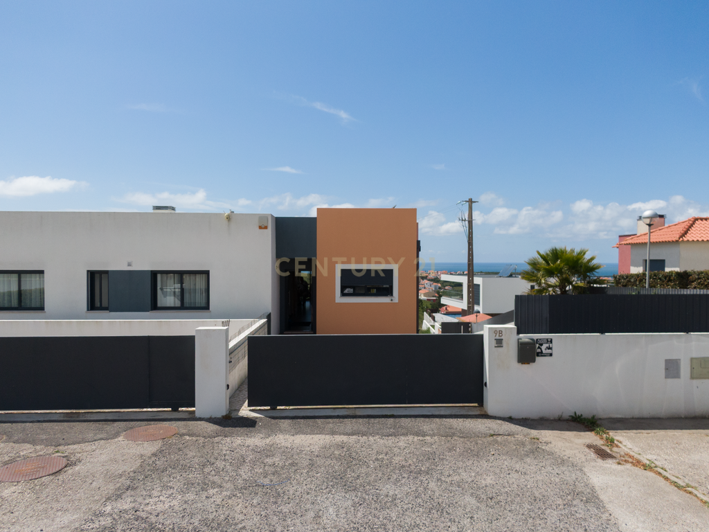 Moderna moradia geminada com vista mar - Ericeira - Image 1