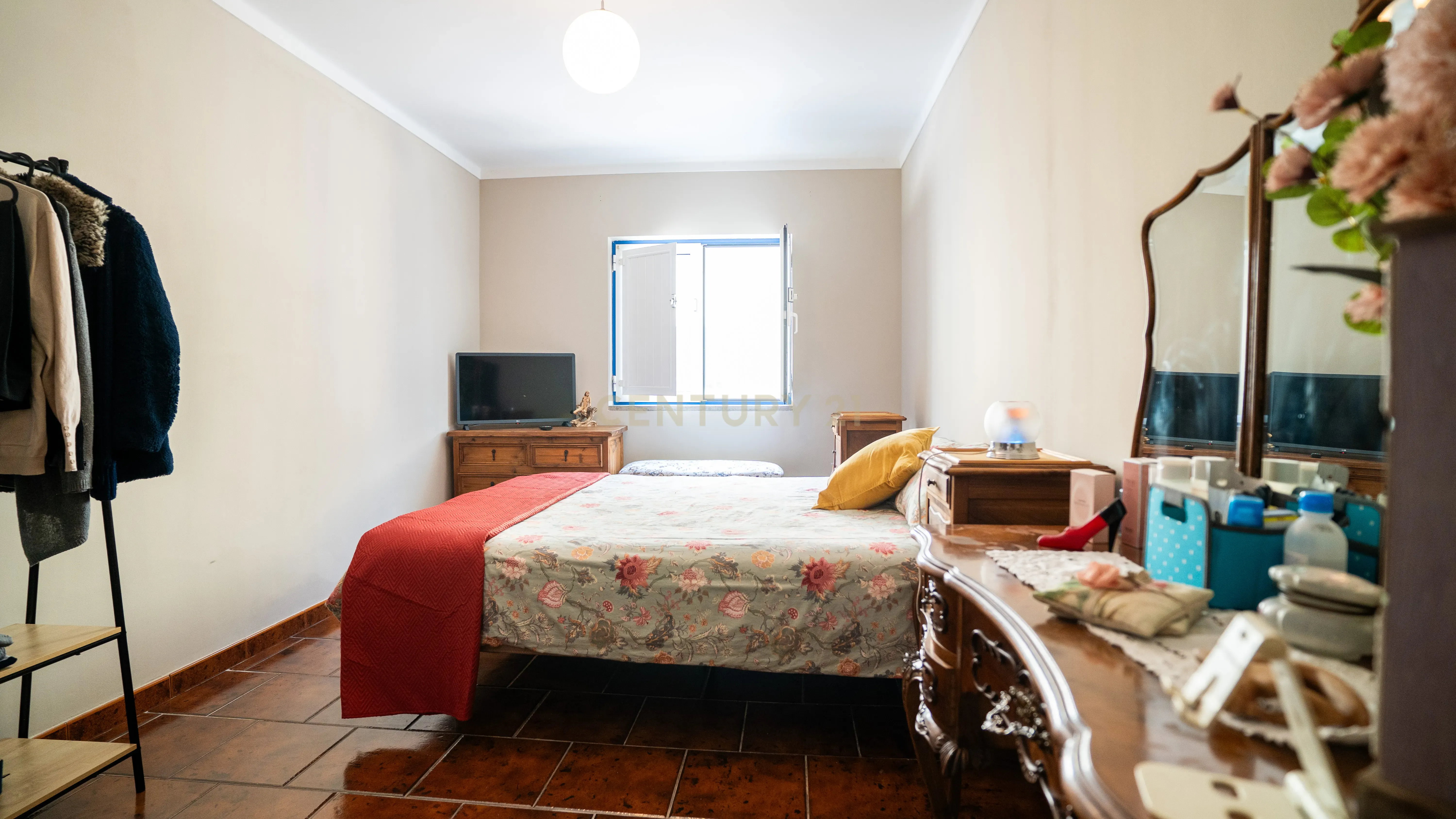 🏡 Moradia T4 Impecável em Olho Marinho – a poucos minutos de Peniche! - Image 12