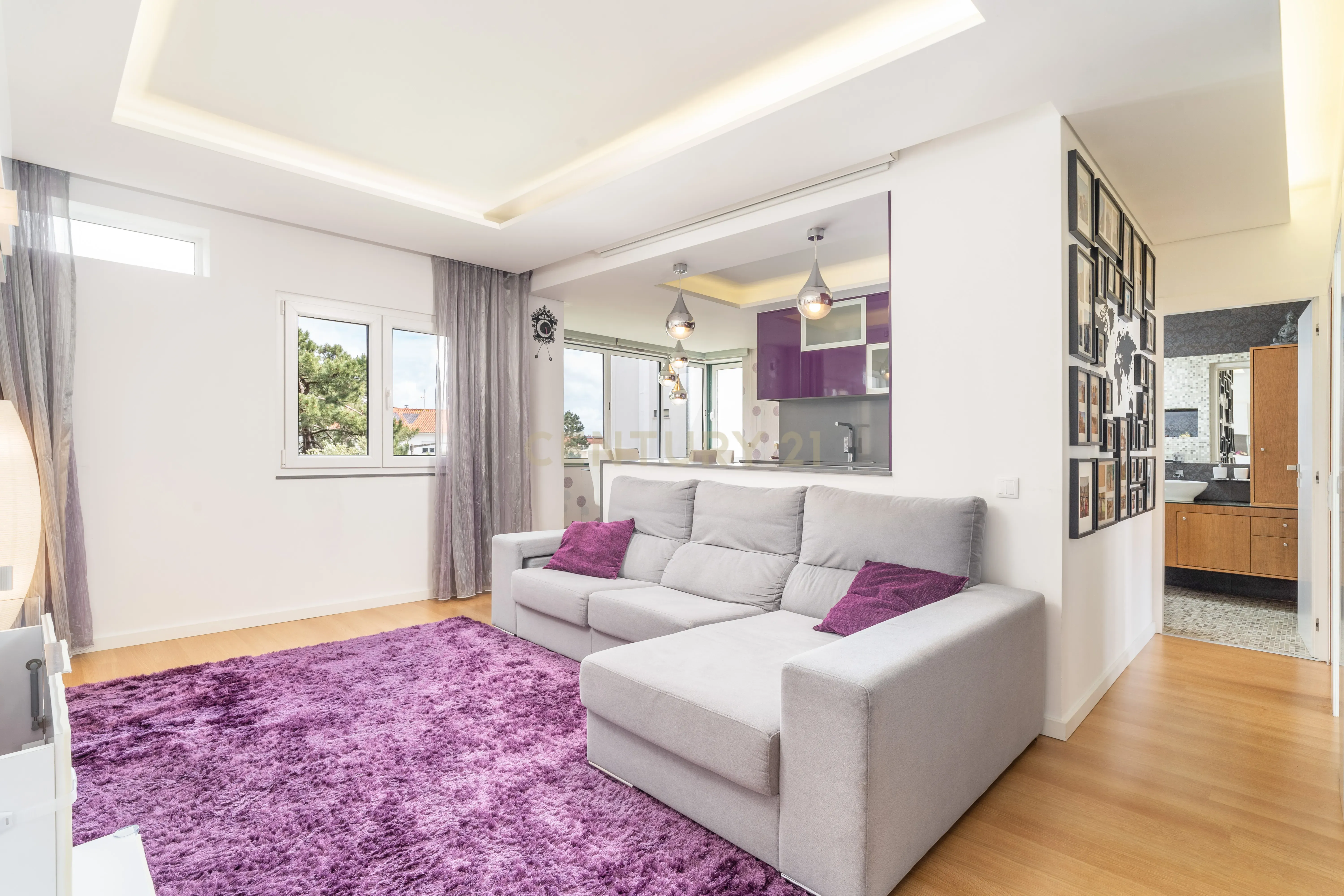 Apartamento T2 Totalmente Remodelado | Figueira da Foz - Image 1