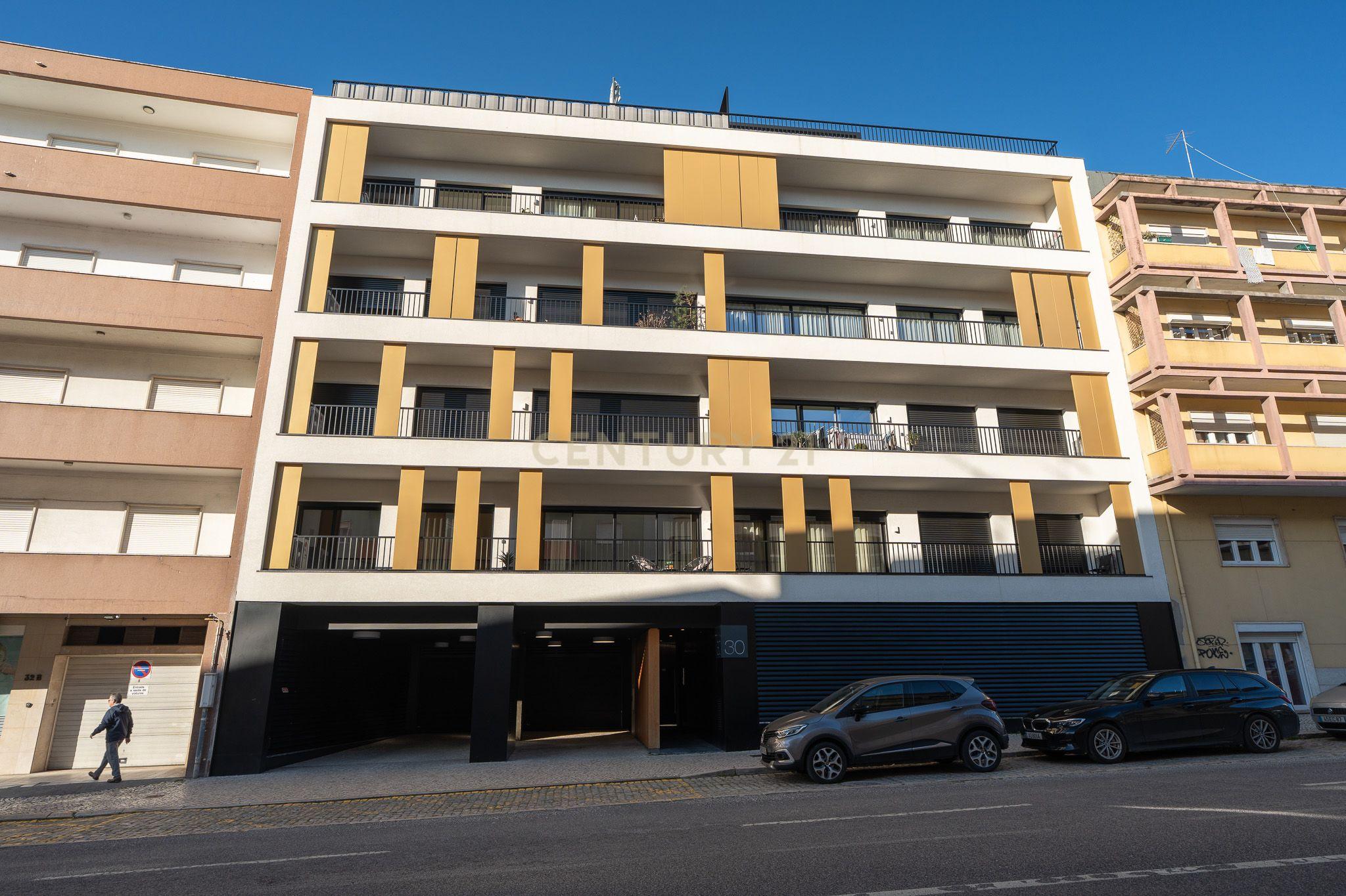 Apartamento T3+1 duplex, com terraço e estacionamento, no centro da cidade de Torres Vedras - Image 77