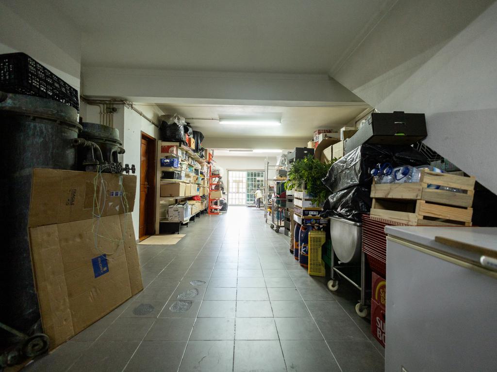 Prédio Misto com Negócio Consolidado e Habitação – Assentiz, Torres Novas - Image 34