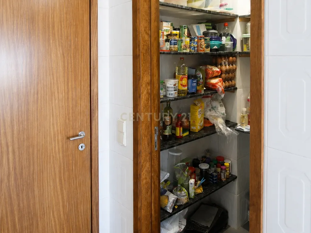 Apartamento T2+1 com Garagem, Varandas em Canidelo Vila Nova de Gaia - Image 21