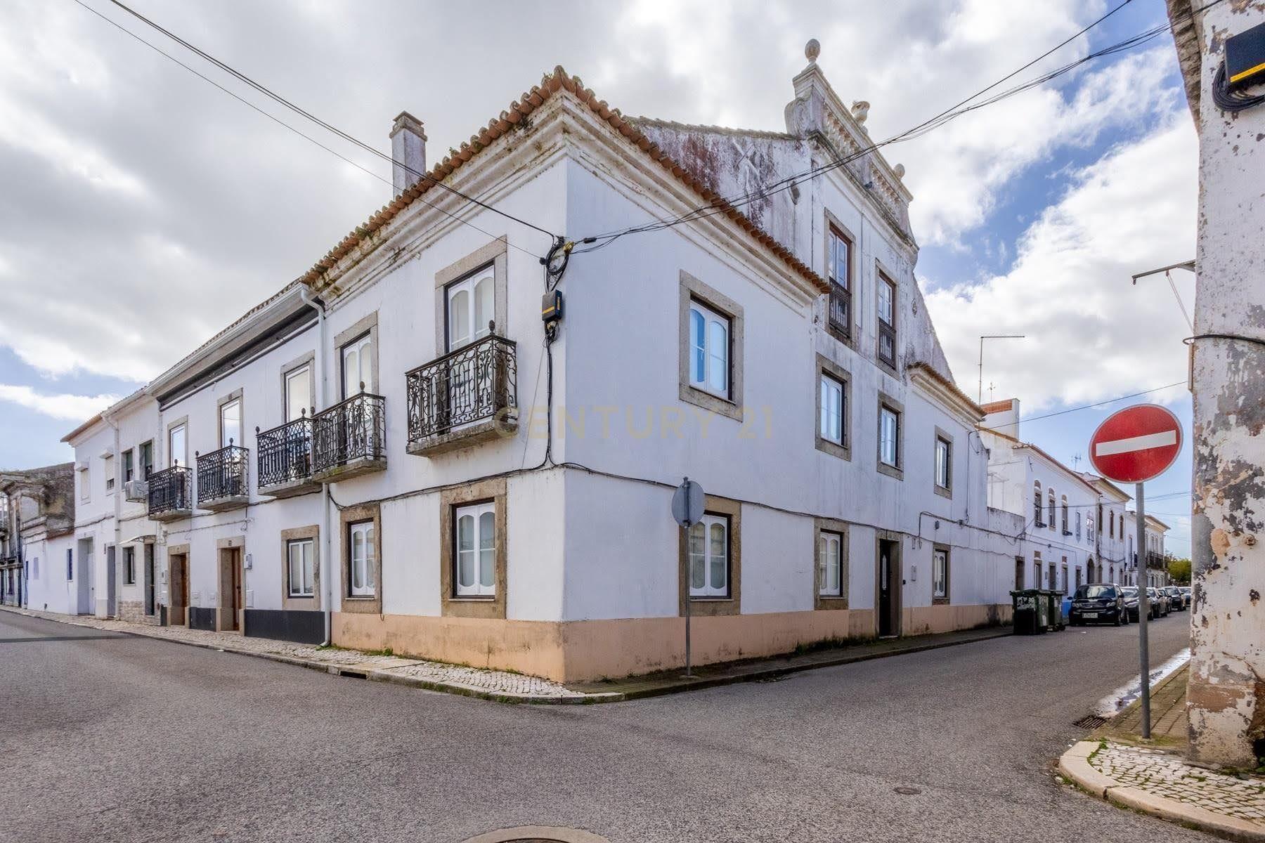 Moradia T6+ em Salvaterra de Magos, €325.000