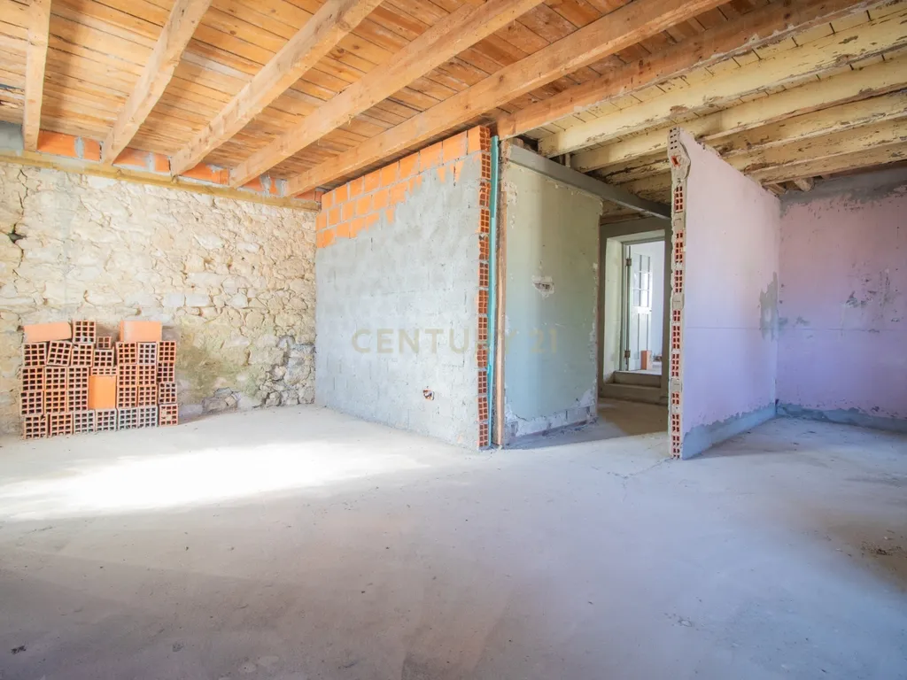 Moradia para renovar com 605 m2 de terreno em Santana, Figueira da Foz. - Image 24