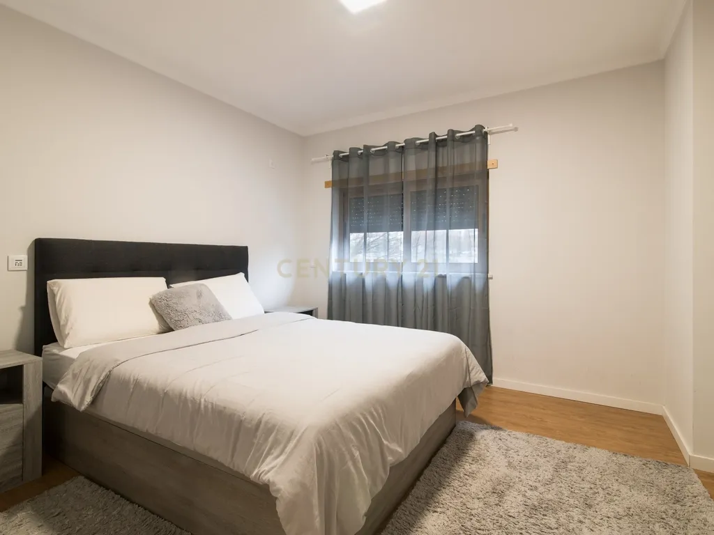 Apartamento T3 Totalmente Renovado – Colinas do Cruzeiro, Odivelas - Image 18