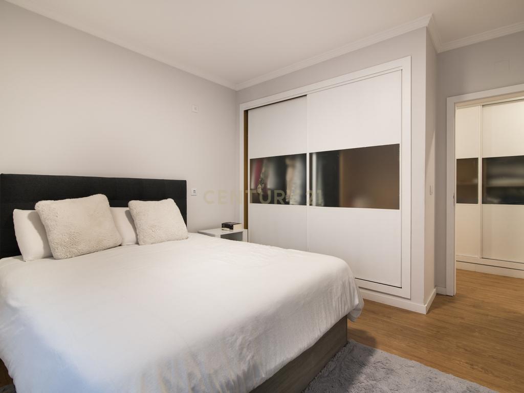 Apartamento T3 Totalmente Renovado – Colinas do Cruzeiro, Odivelas - Image 20