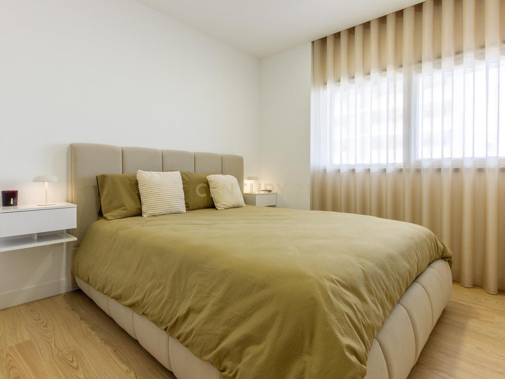 Apartamento T2 - Barreiro, Perto da Praia e Centro - Image 13