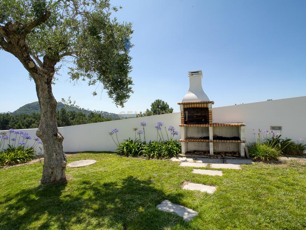 Apartamento T2 em Condomínio Fechado com Piscina e Jardins – Pederneira, Nazaré - Image 26