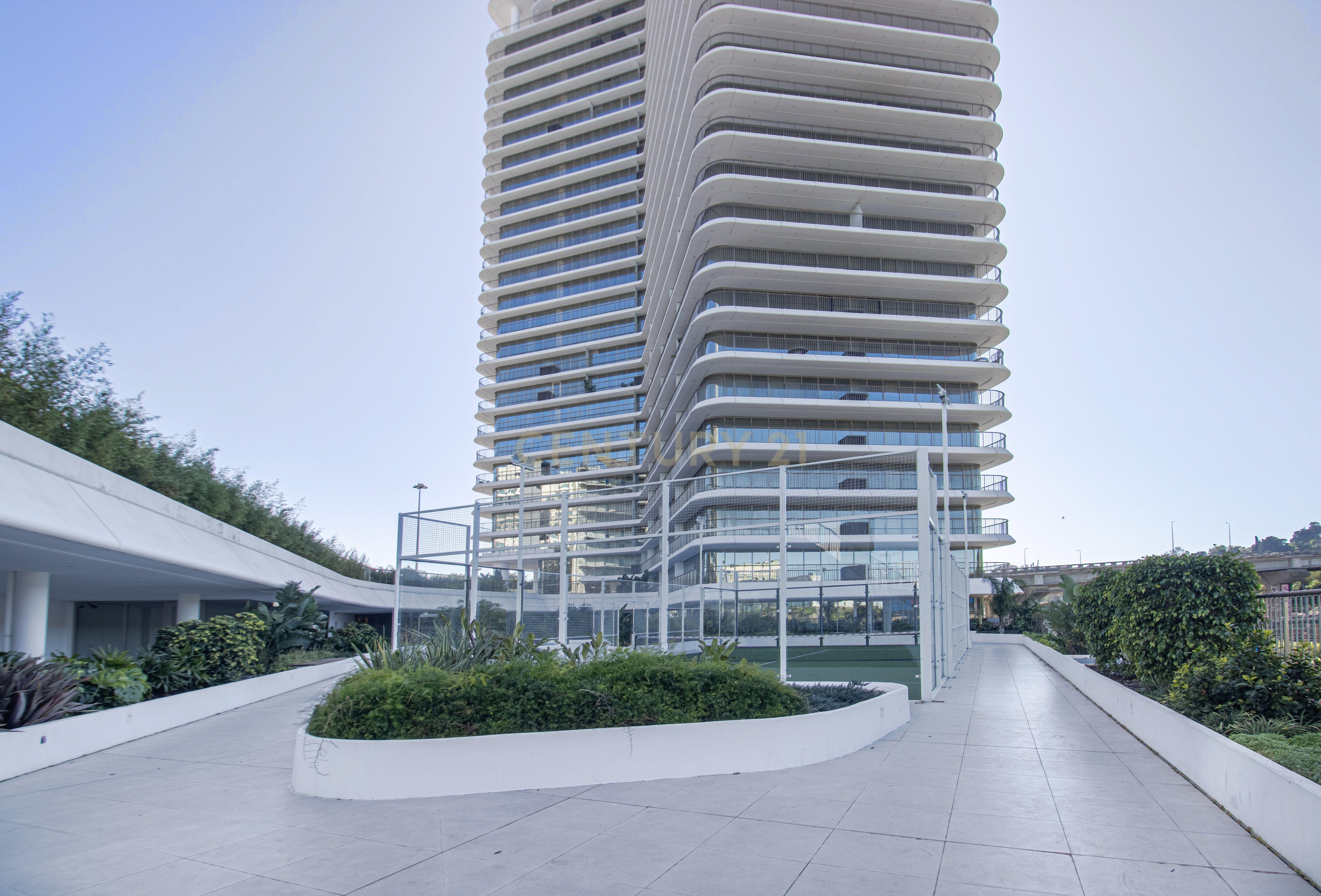 Apartamento T2 no Infinity em Campolide - Image 24