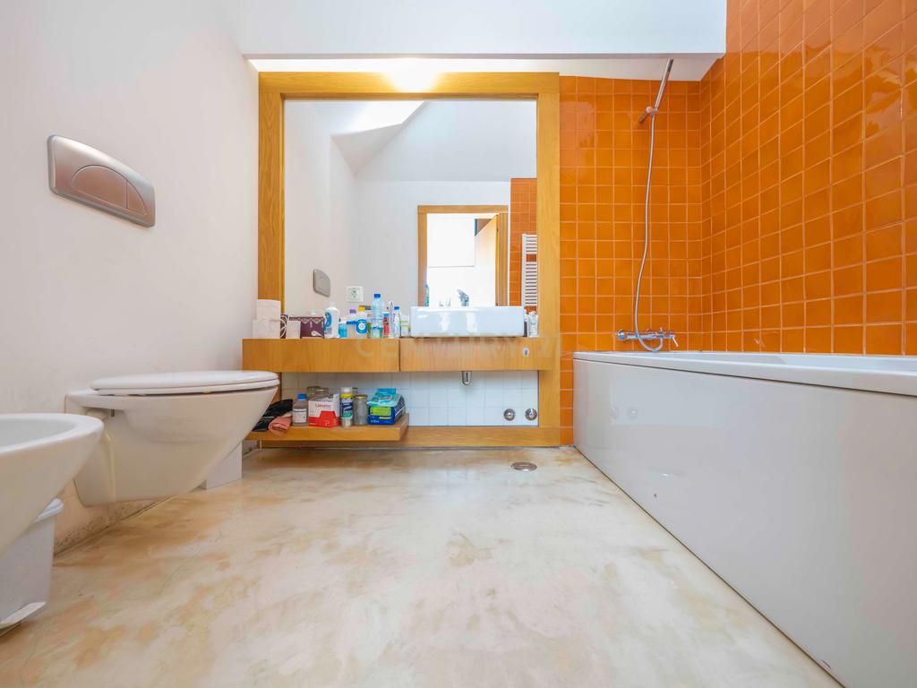 Moradia T5 Isolada, com Dois Pisos, Elevador e Terraço, com 800m2 de Terreno , na Quinta do Anjo, Palmela - Image 28