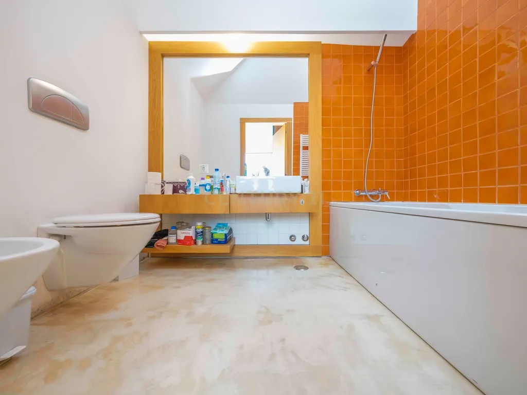 Moradia T5 Isolada, com Dois Pisos, Elevador e Terraço, com 800m2 de Terreno , na Quinta do Anjo, Palmela - Image 28