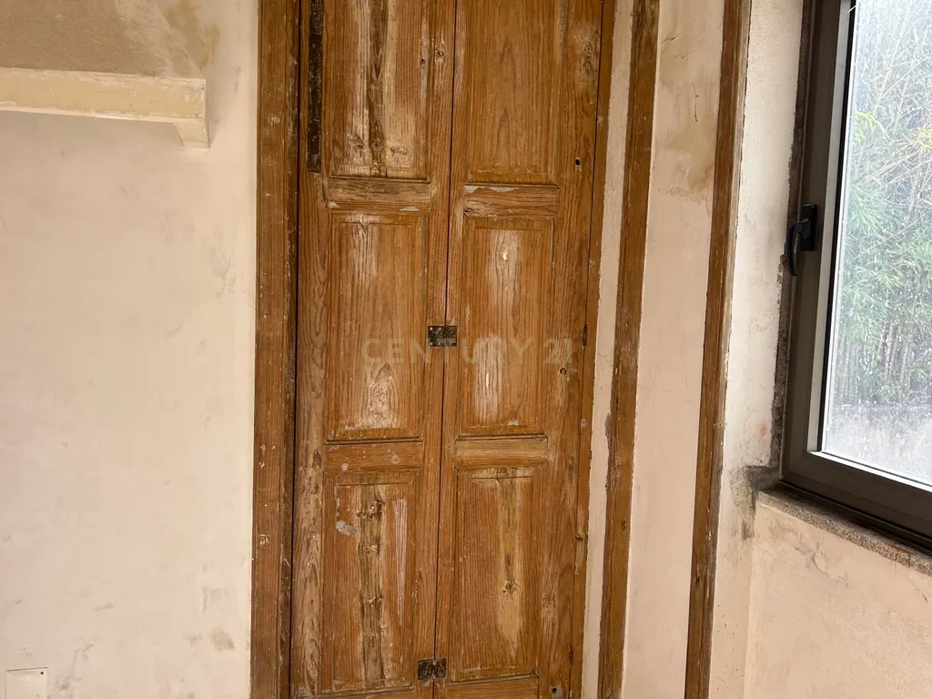 🔥 Moradia para Reabilitação no Porto | Estudo para 7/8 Apartamentos | Excelente Investimento - Image 39