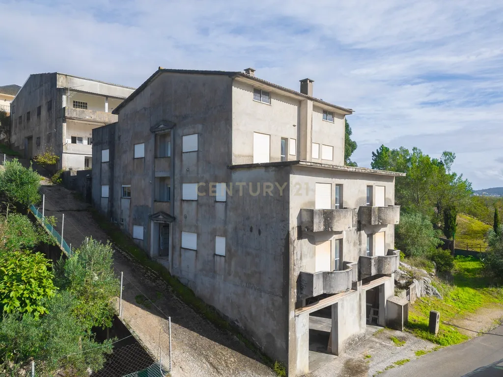 CONJUNTO MORADIA, 4 APARTAMENTOS E PAVILHÃO - Image 67