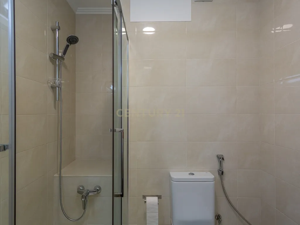 Apartamento T2 para arrendamento em Alfornelos, Amadora - Image 18