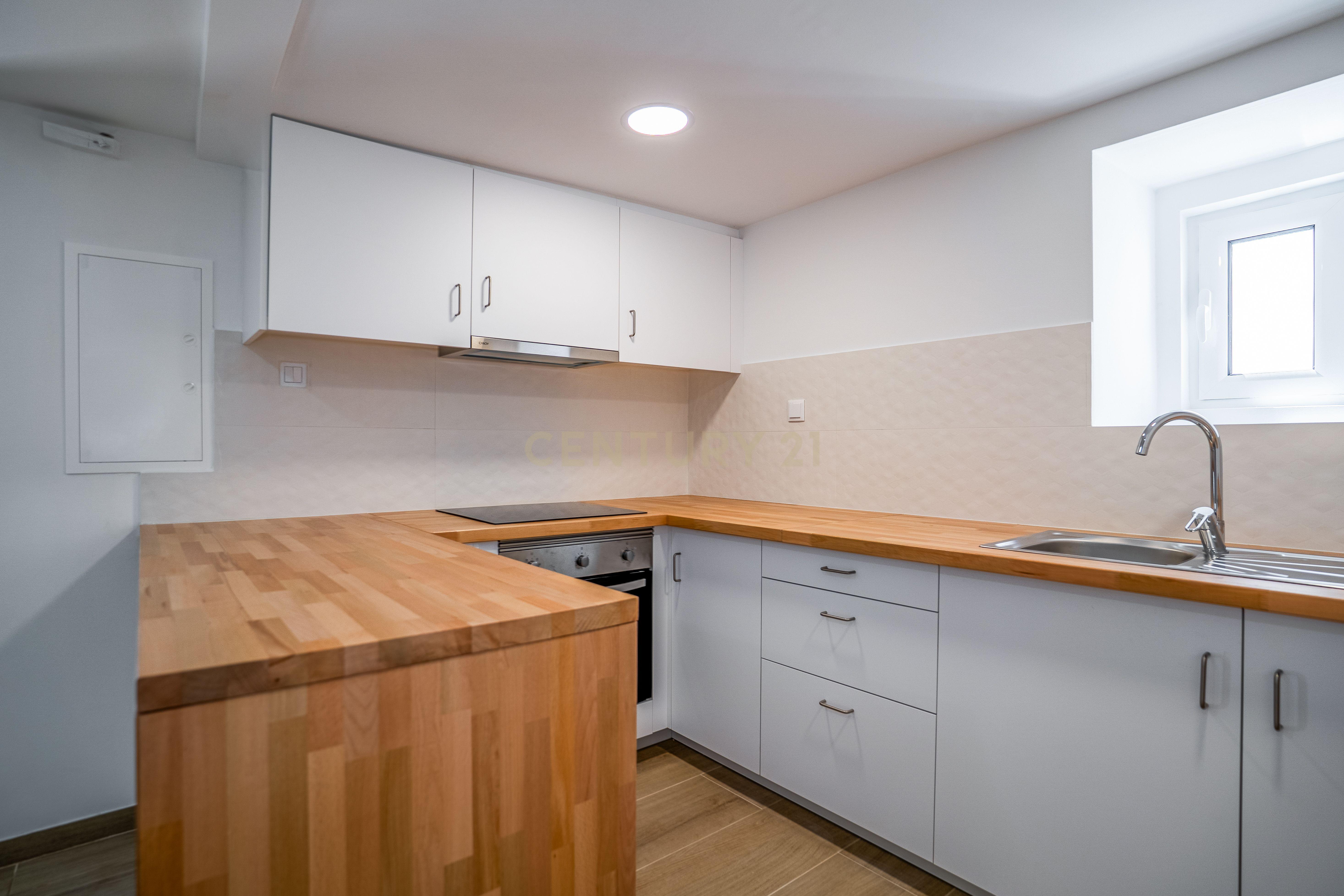 Fotografia 6 de *Moradia T1 Renovada com Logradouro – Alguber, Cadaval*