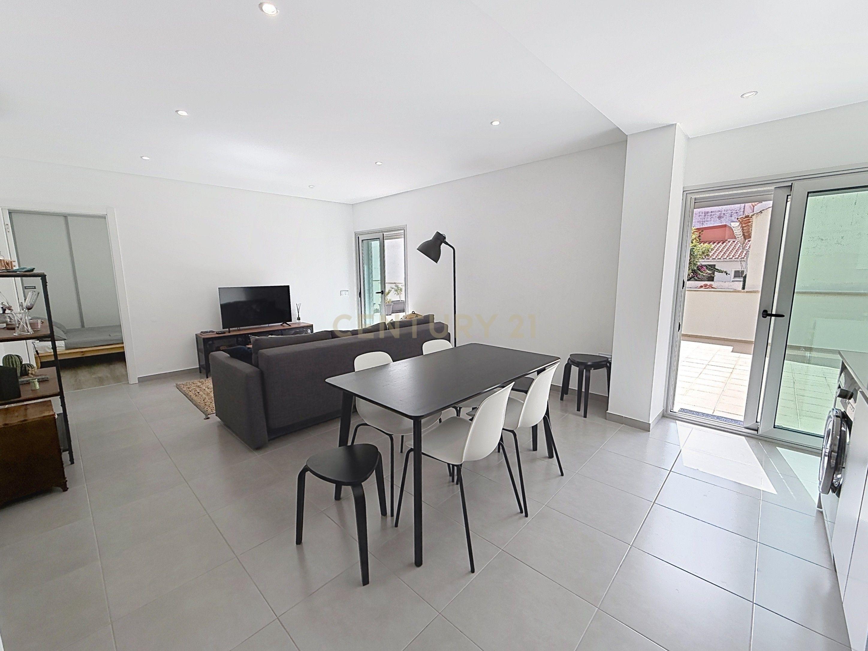 Fotografia 11 de Apartamento T2 em Nazaré, Leiria - Oportunidade Única!