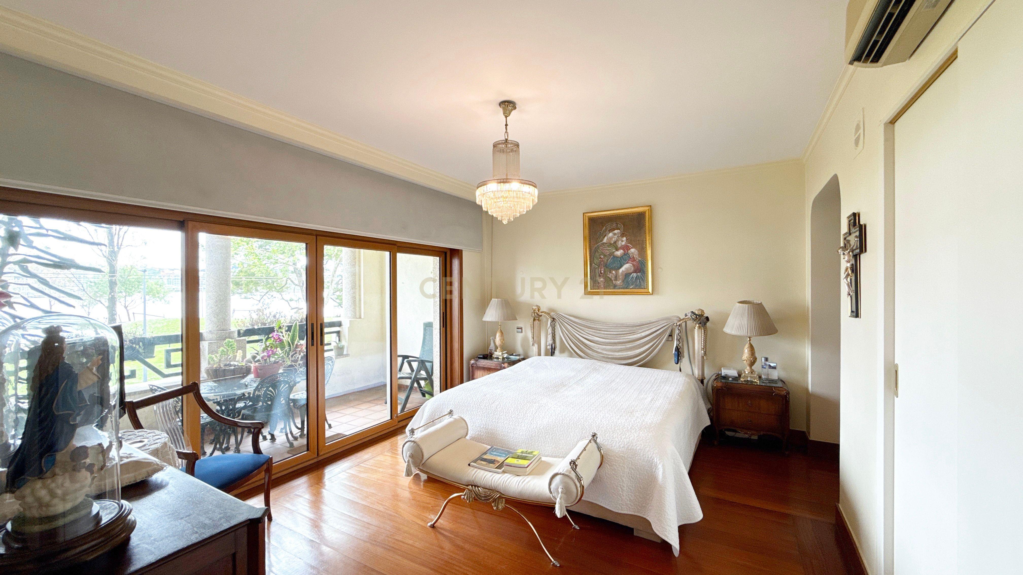 APARTAMENTO T5 DUPLEX | VISTA RIO | LORDELO DO OURO – FOZ, PORTO - Image 21