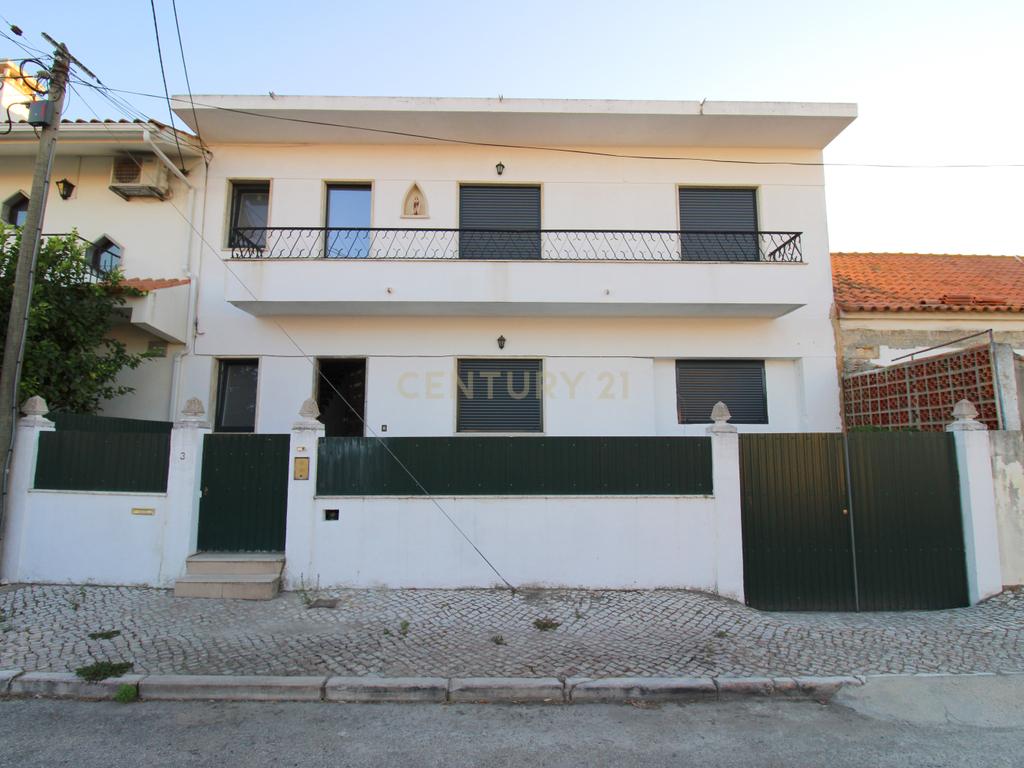 Espetacular Moradia T5 no Casal Do Marco com Garagem  - Image 29