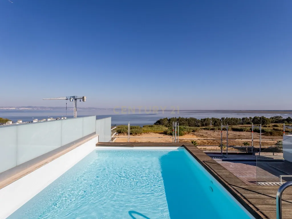 Penthouse T3 Duplex com Vista Rio Panorâmica em Alcochete - Image 23