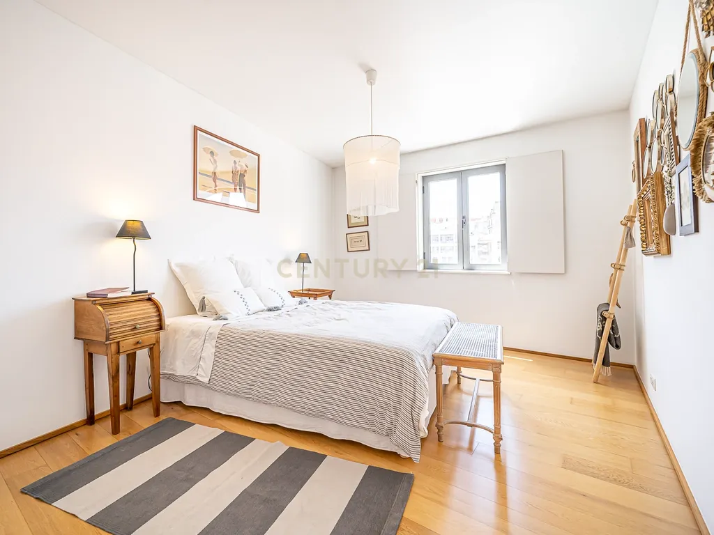 Apartamento T3 com terraço, garagem e elevador na Rua do Benformoso, em Lisboa - Image 21