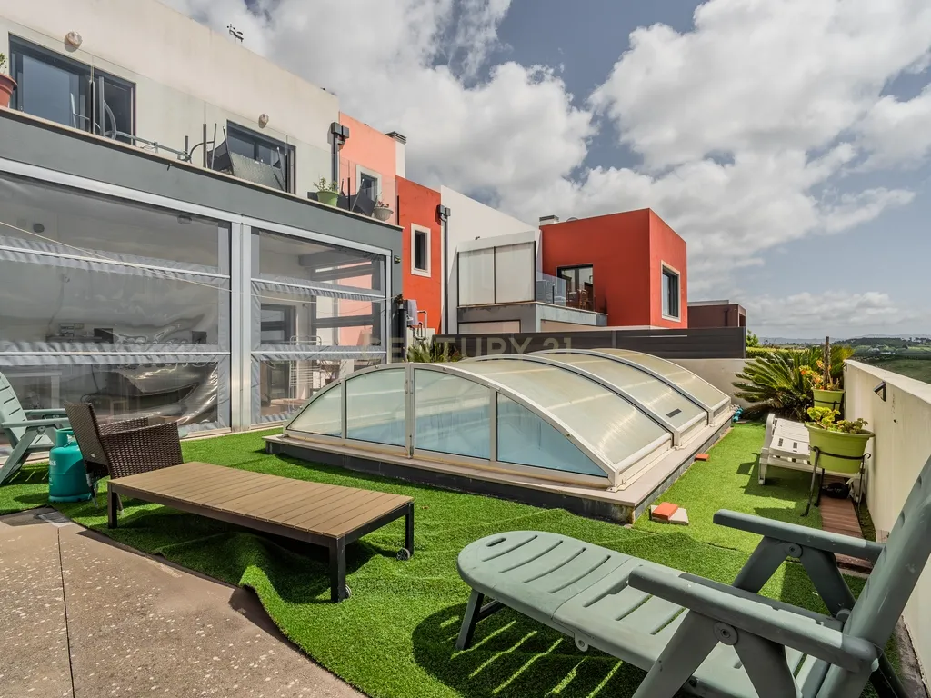 Moderna moradia geminada com vista mar - Ericeira - Image 25