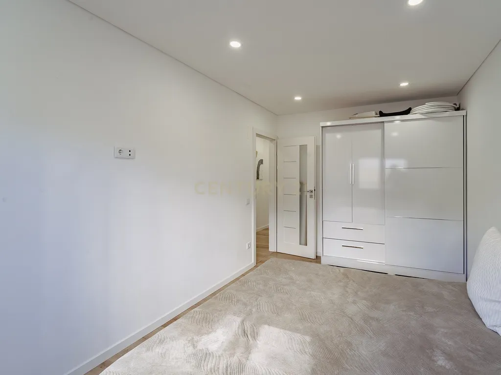 Apartamento T3 em Setúbal - Image 17
