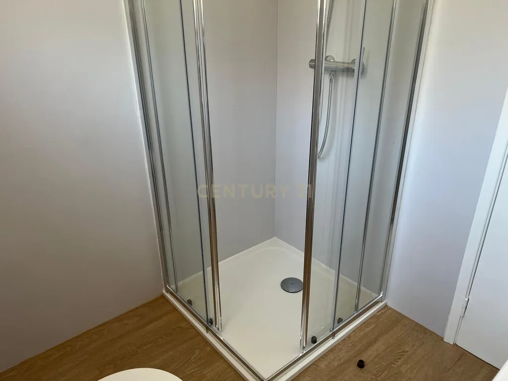 Apartamento T3 para arrendamento em Torre da Marinha, Seixal - Image 8