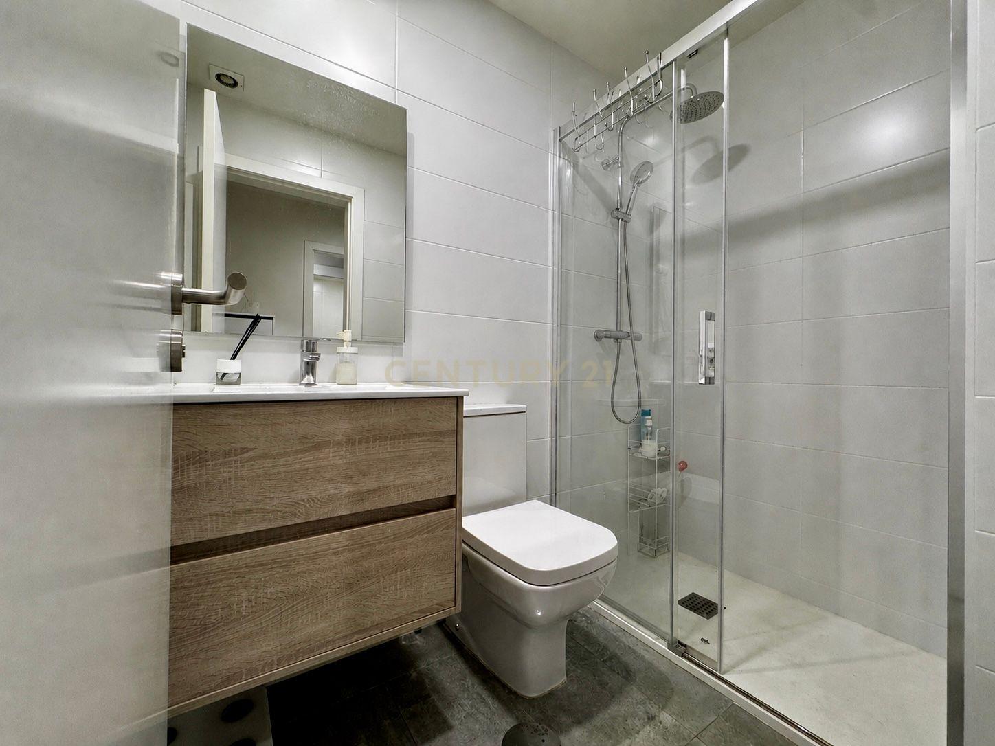 Fotografia 10 de Apartamento T2 Como Novo | Terraço e Jardim | Garagem Fechada | Gião, Vila do Conde