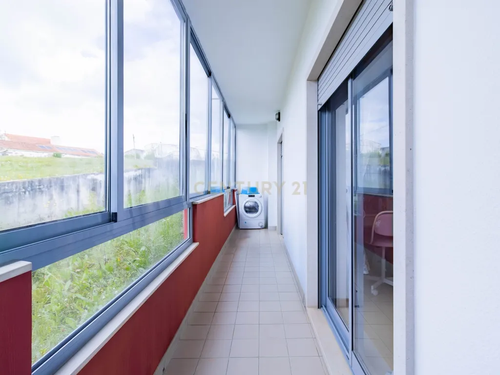 🌿 Oportunidade Única: T3 em Condomínio Fechado com Vista Deslumbrante e Máxima Tranquilidade! - Image 16