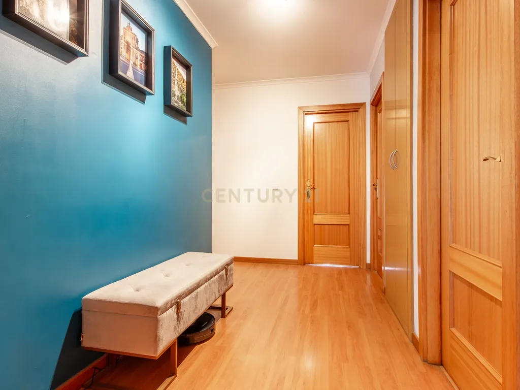 Apartamento Quatro Assoalhadas -Com Lugar de Parqueamento - Quinta do Anjo, Palmela - Image 14