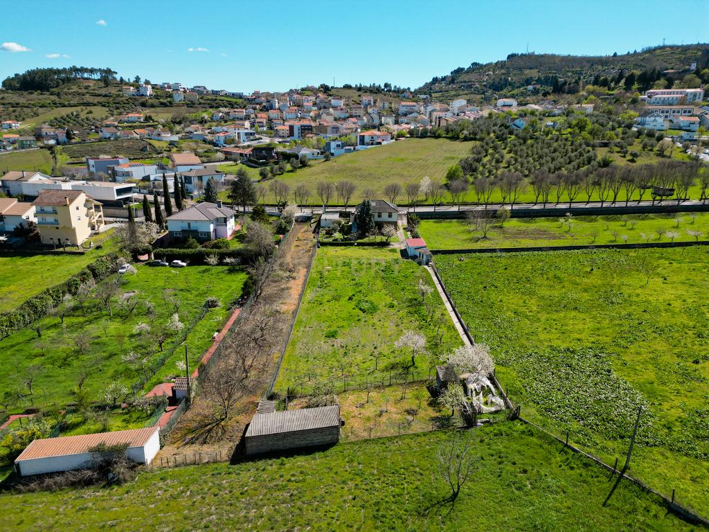 Moradia Bifamiliar + Anexo com #TERRENO -#CENTRO DE BRAGANÇA - Image 35