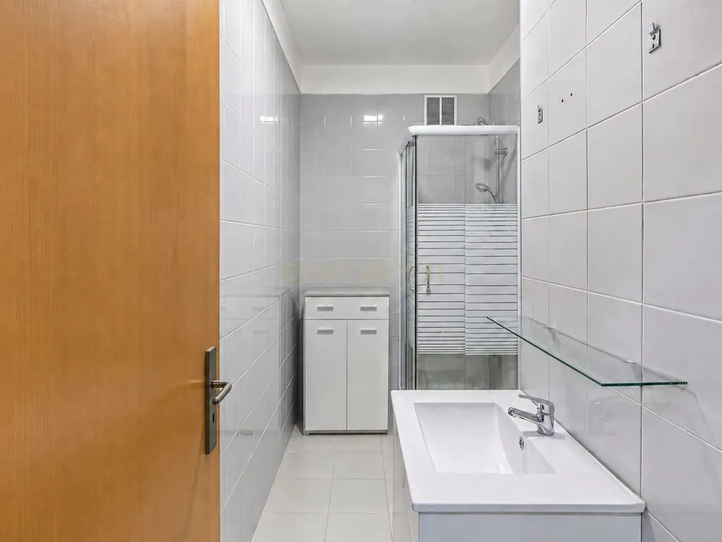 T2 EM ERMESINDE — 106 m², ÁREAS EXTRAORDINÁRIAS E QUALIDADE IMPECÁVEL - Image 17