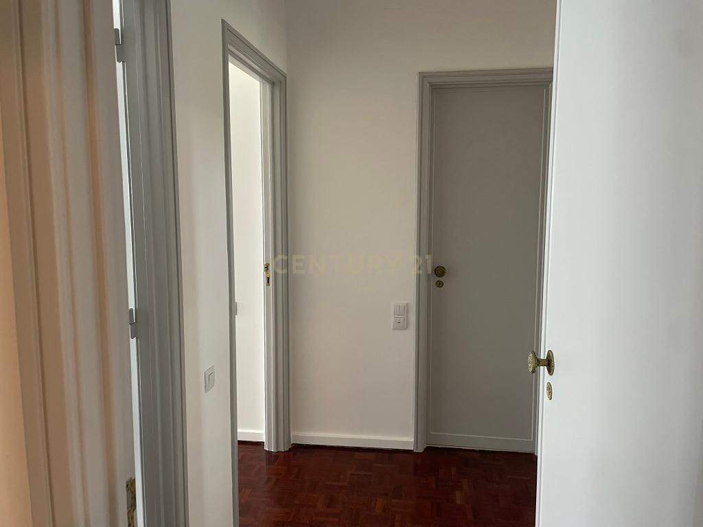 Arrenda-se Apartamento T4 na Portela — Conforto, Tranquilidade e Localização Privilegiada - Image 14