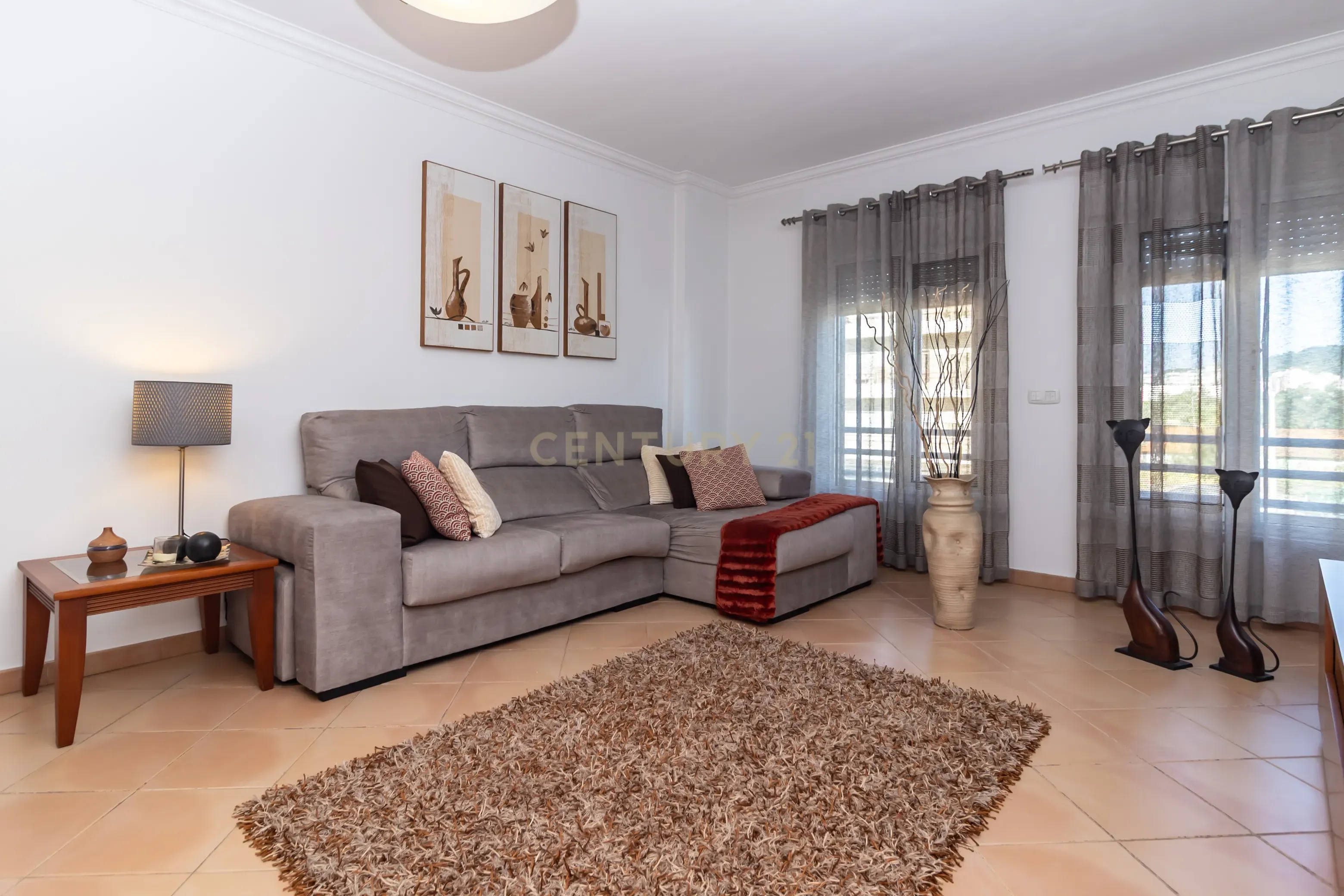 Fotografia 11 de Espaçoso apartamento T3 com parqueamento em S.Gabriel- Setúbal