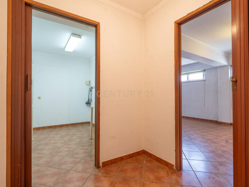 Apartamento T2+1 - C/ terraço - Image 16