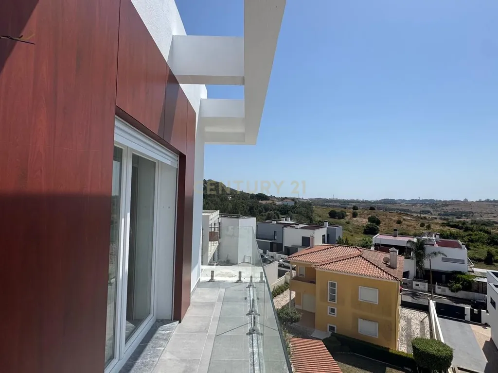 Construção NOVA Moradia T3 no Sabugo em Almargem do Bispo - Em Fase Final de Construção - Image 8