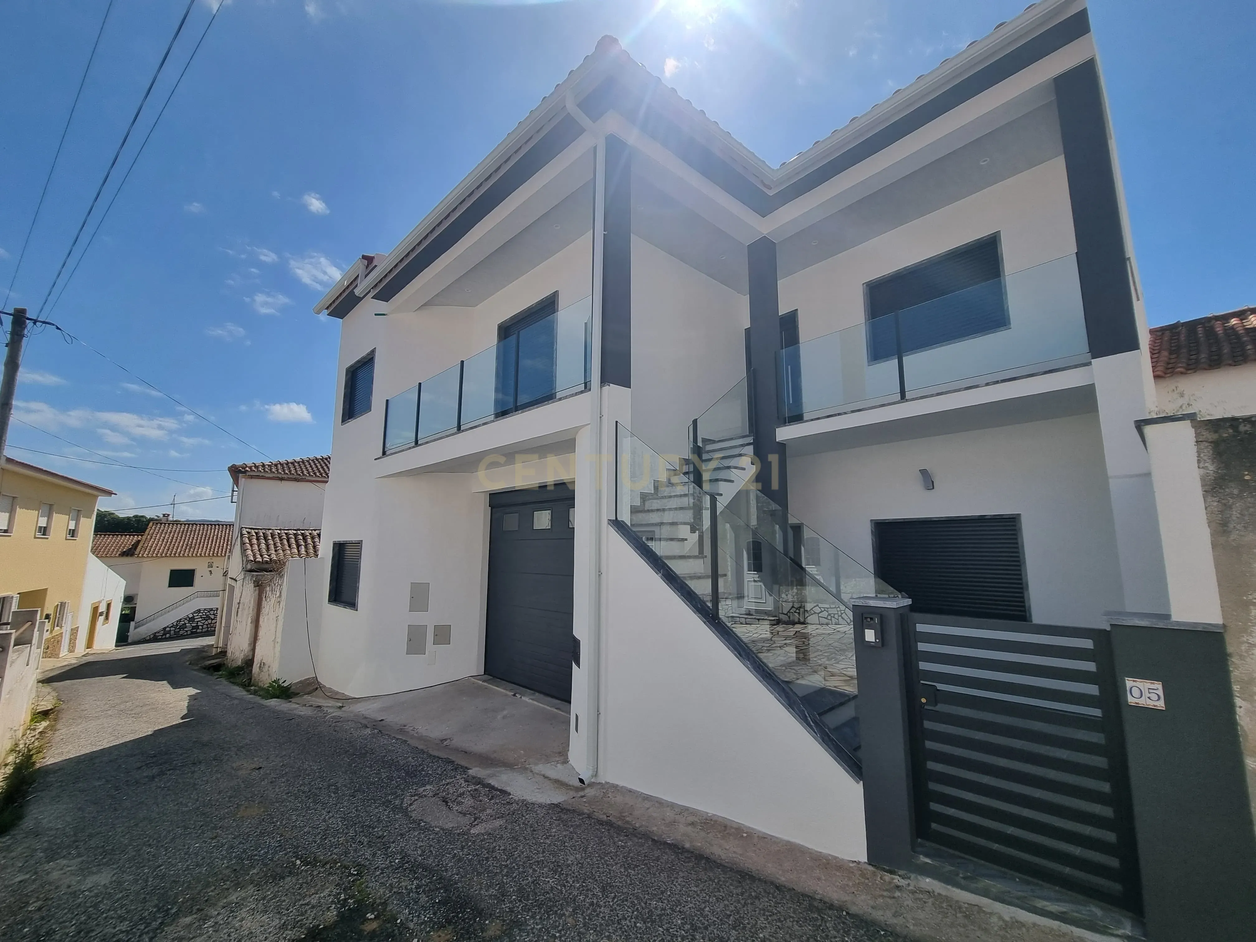 Moradia T2+1 Nova com garagem - Image 33