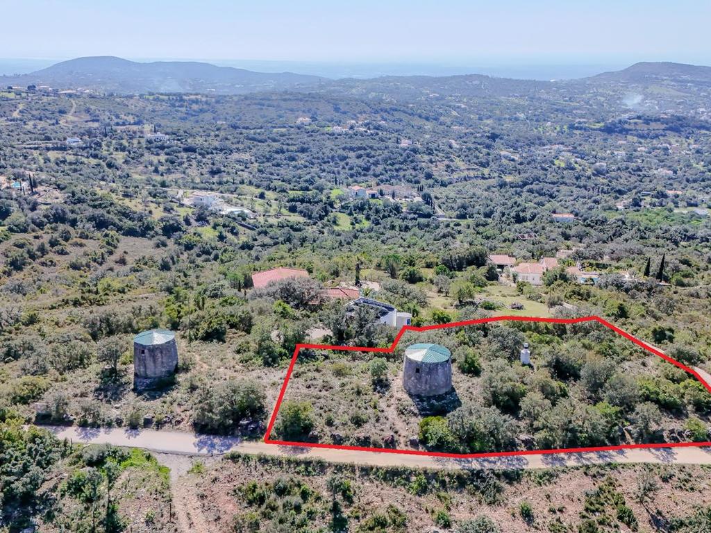 Terrenos urbano com vista mar e projeto de construção localizado em Gorjões, Santa Bárbara de Nexe - Image 3