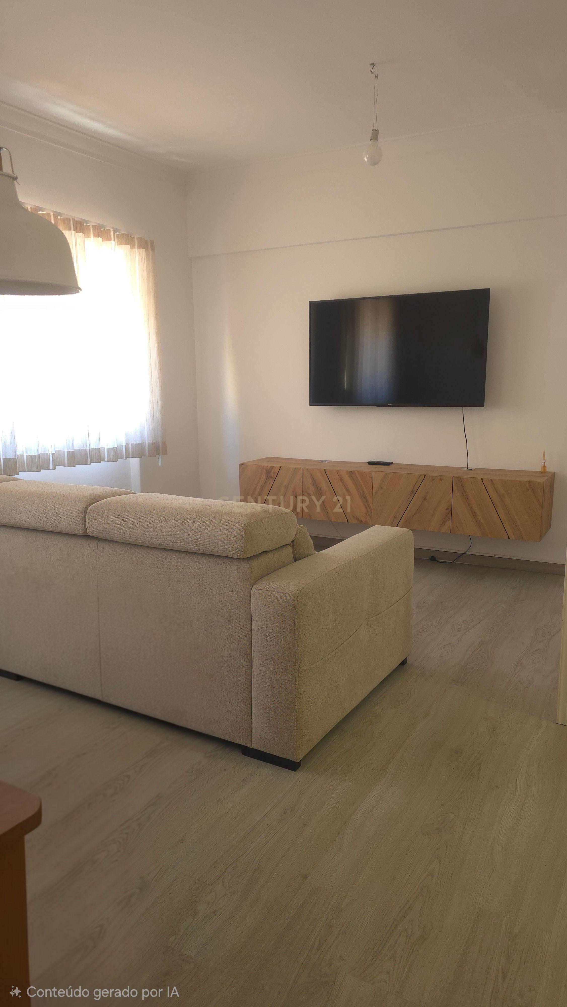 Fotografia 9 de Apartamento T2 em Odivelas - Zona central