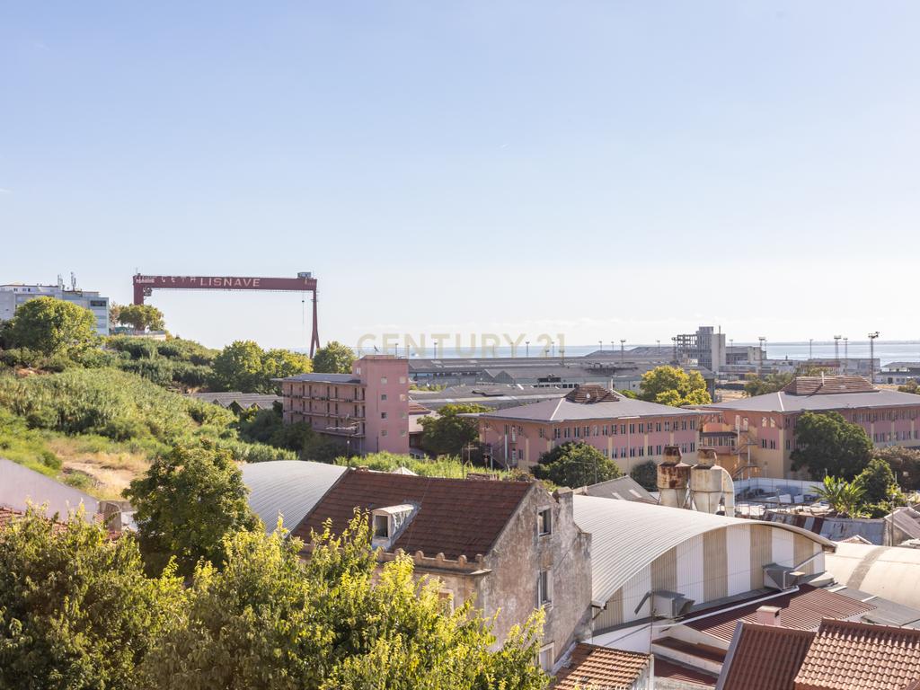 Apartamento T3 em Almada com Excelente Localização - Image 12