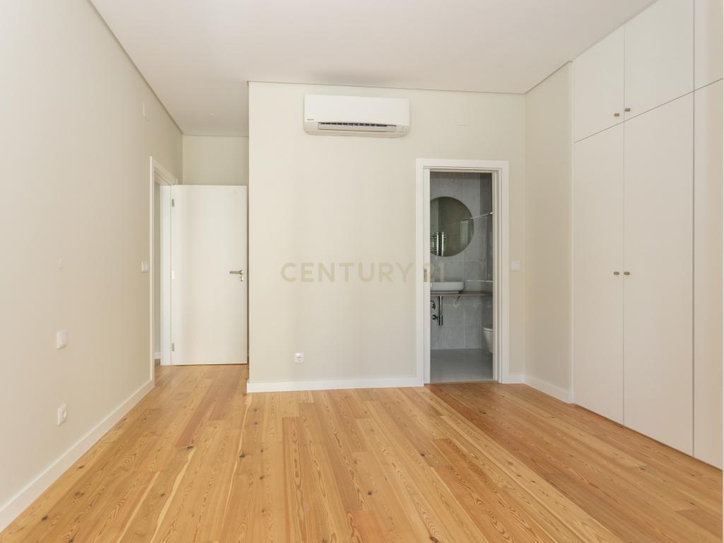 Apartamento Moderno e Luxuoso - Lapa - Lisboa - Image 15