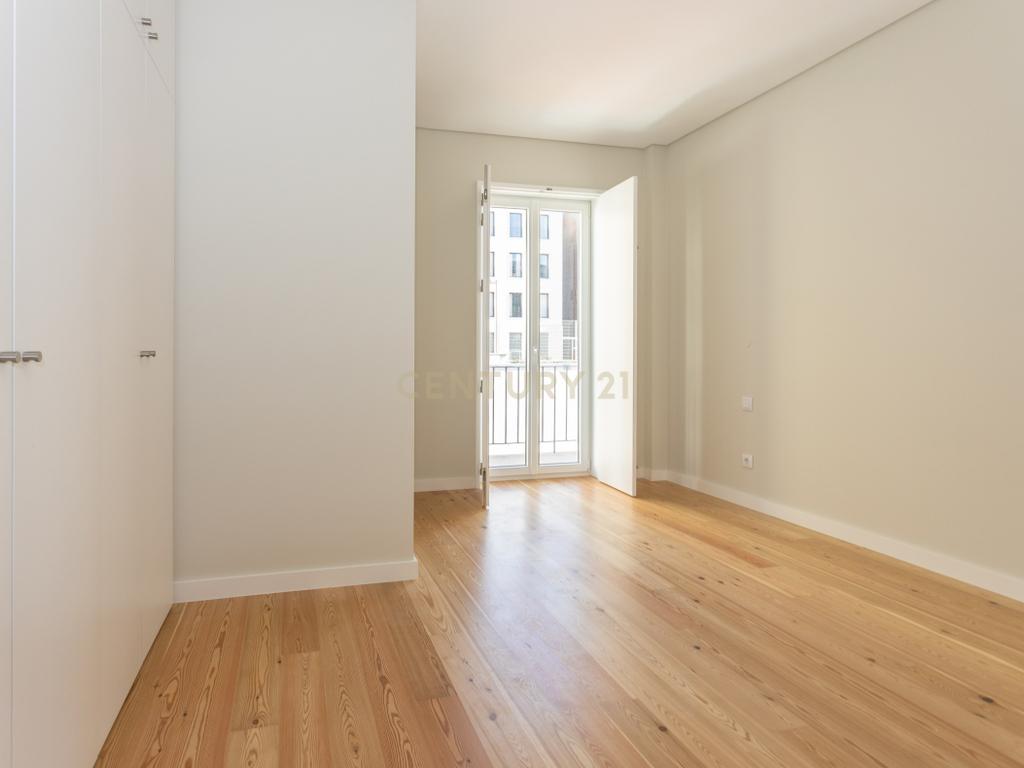 Apartamento Moderno e Luxuoso - Lapa - Lisboa - Image 16