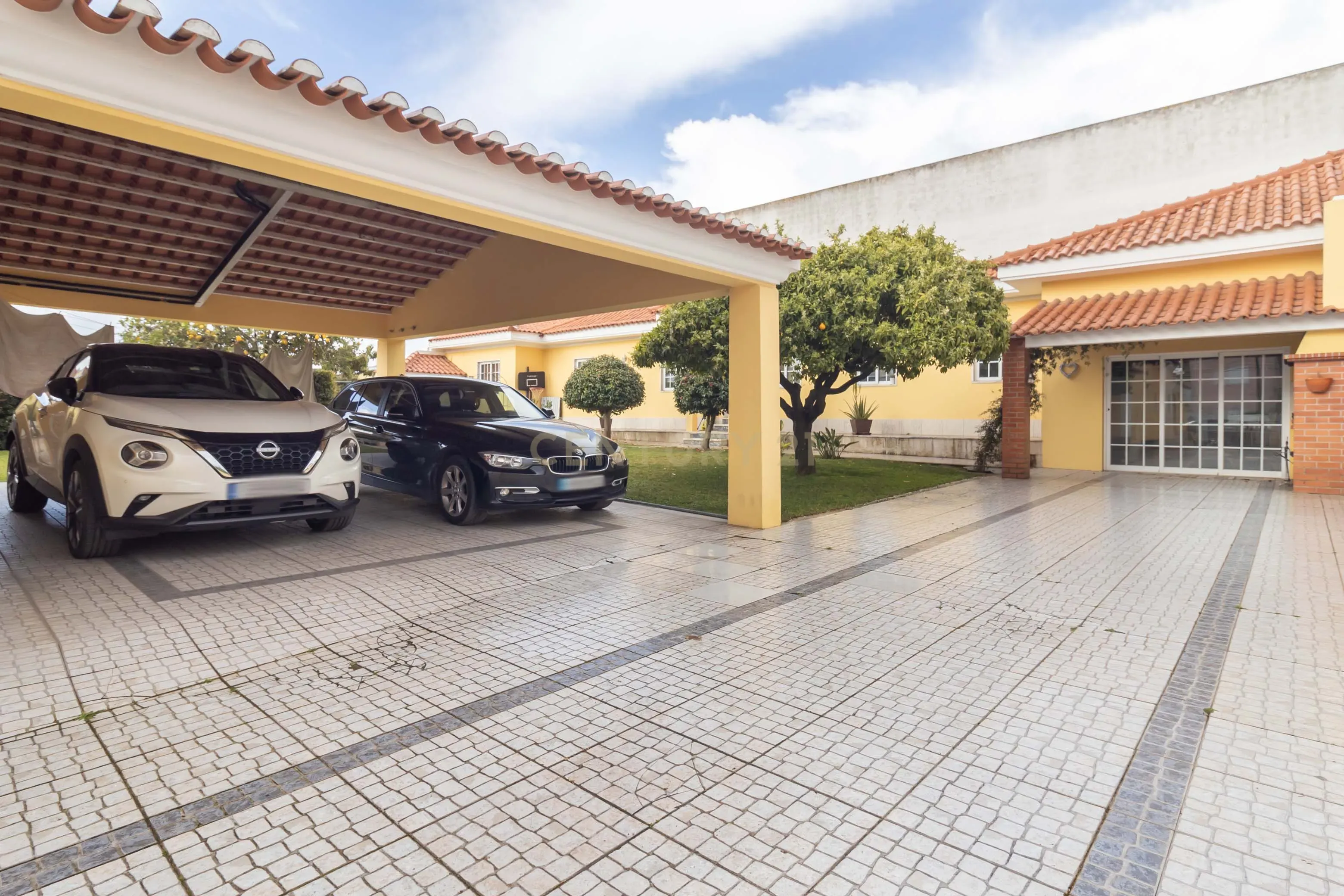 Moradia em Fernão Ferro com Piscina - Image 10