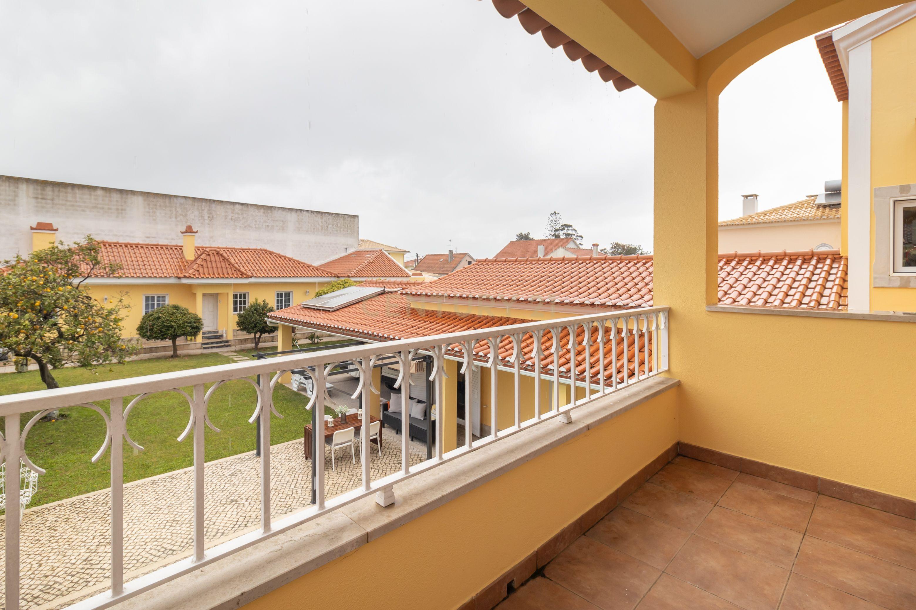 Moradia em Fernão Ferro com Piscina - Image 70